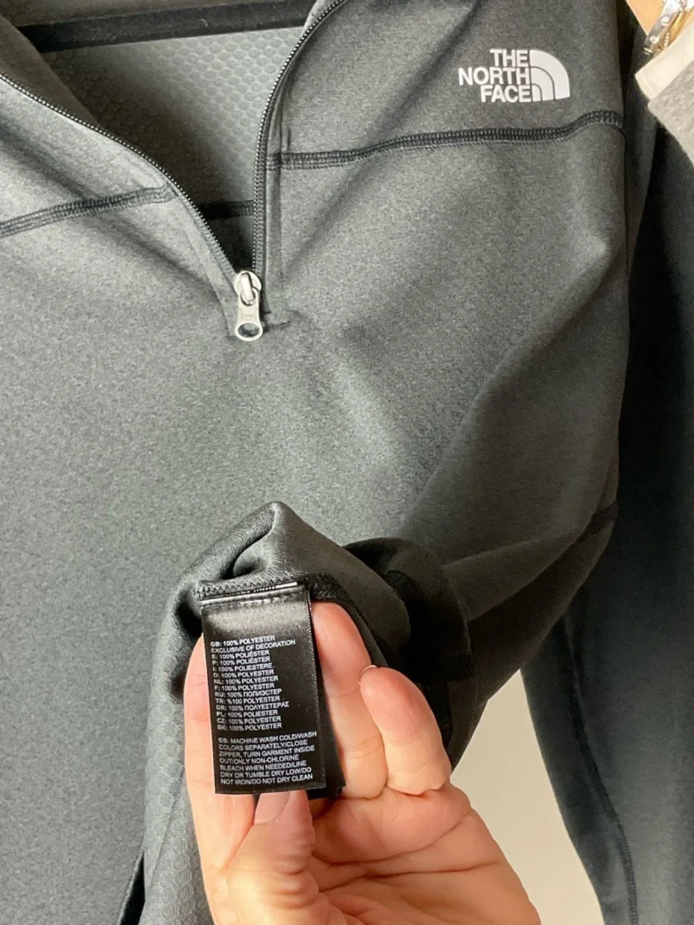 The North Face Men's Gray Half-Zip Performance Pullover Gorpcore Athletic M
